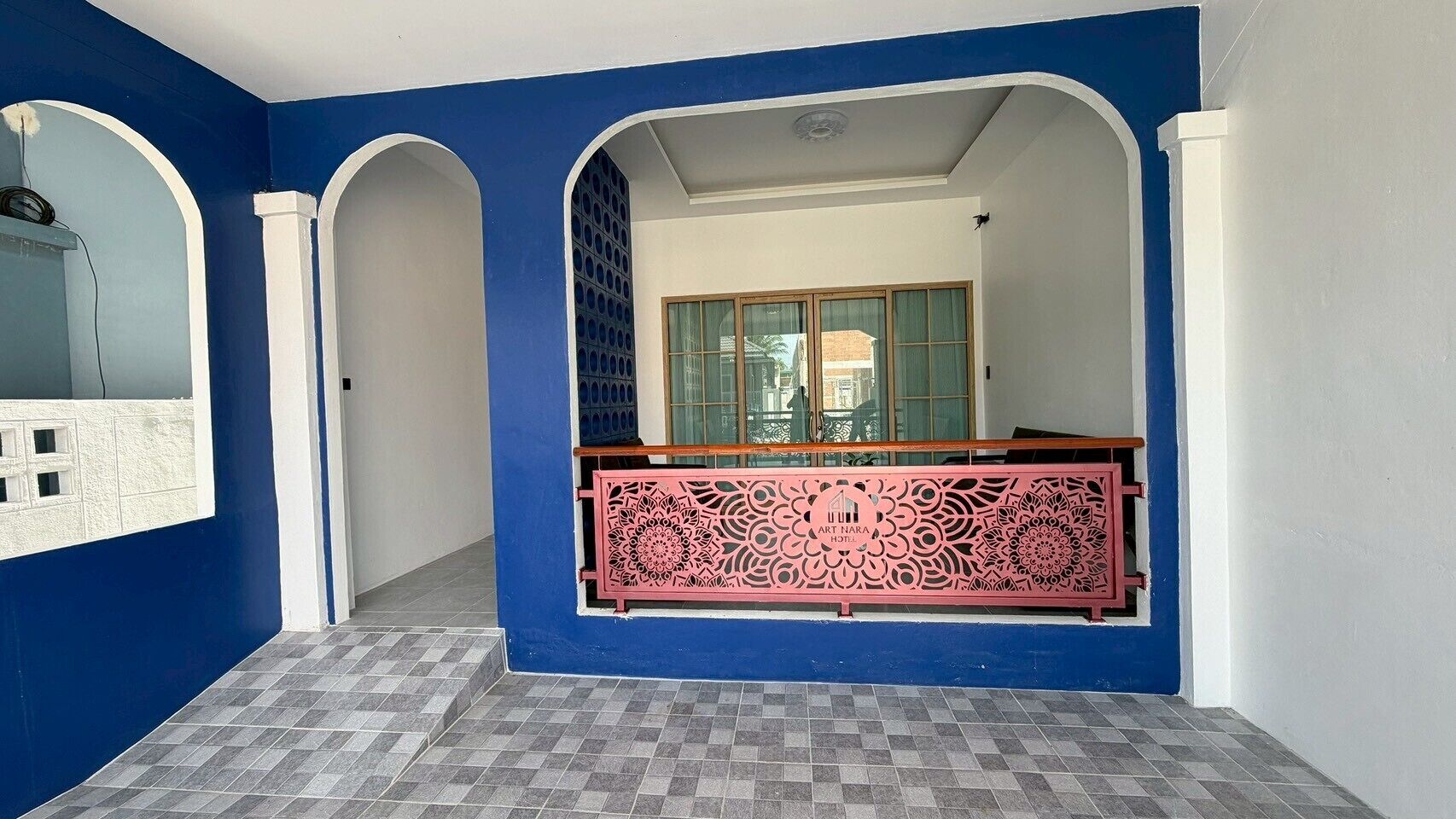 Family Room, Bathtub | Free WiFi