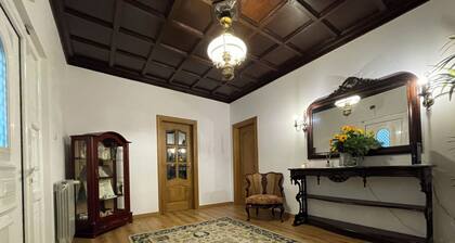 Serene 4-bedroom house with AC and Wifi in Chaves