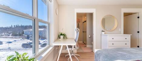 3 bedrooms, desk, iron/ironing board, travel cot