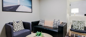 New Lux 2BR Bright & Spacious Walk-Out Suite in Halifax