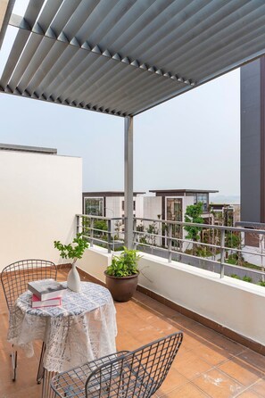 Rooftop terrace - Villa 5 Phong Ngu Royal Lotus Bai Chay (Ha Long)