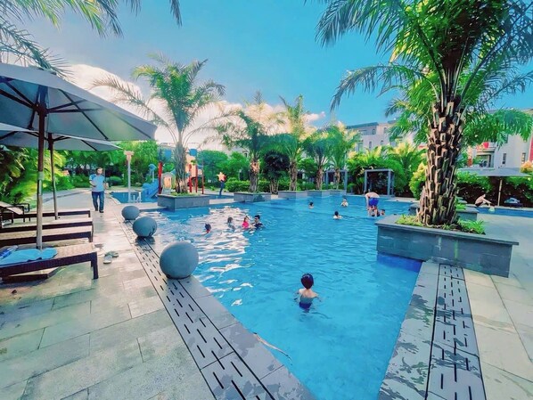 Outdoor pool - Villa 5 Phong Ngu Royal Lotus Bai Chay (Ha Long)