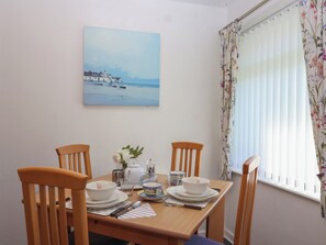 Dining - Westview (Liskeard)
