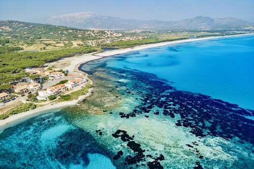 <b></b><b>Casa dei Pescatori</b> is a charming house located in the picturesque village of <b>Santa Lucia di Siniscola</b> on the east coast of Sardinia. It stands just a <b>few steps from the sea</b> and overlooks a lush pine forest.Located about 50 km 