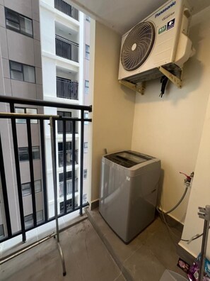 Apartment, 1 Bedroom, Accessible, Smoking | Bahagian dalam