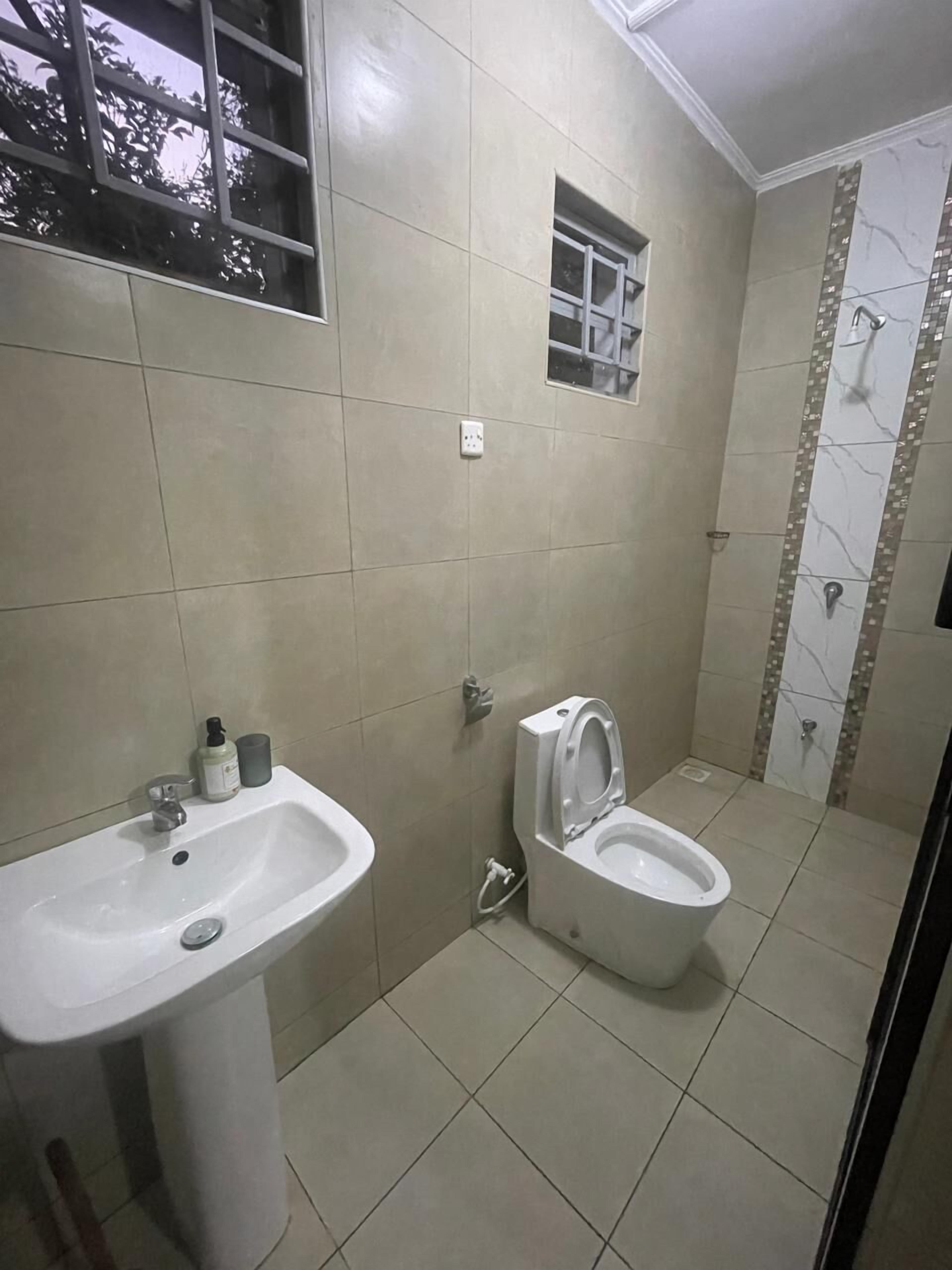 Villa, 2 camere da letto, piscina privata | Bagno | Doccia, set di cortesia gratuito, asciugamani, sapone