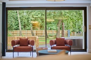 Interior - Luxury Home with Hot Tub + Games Room + Fire Pit (High Kelling)