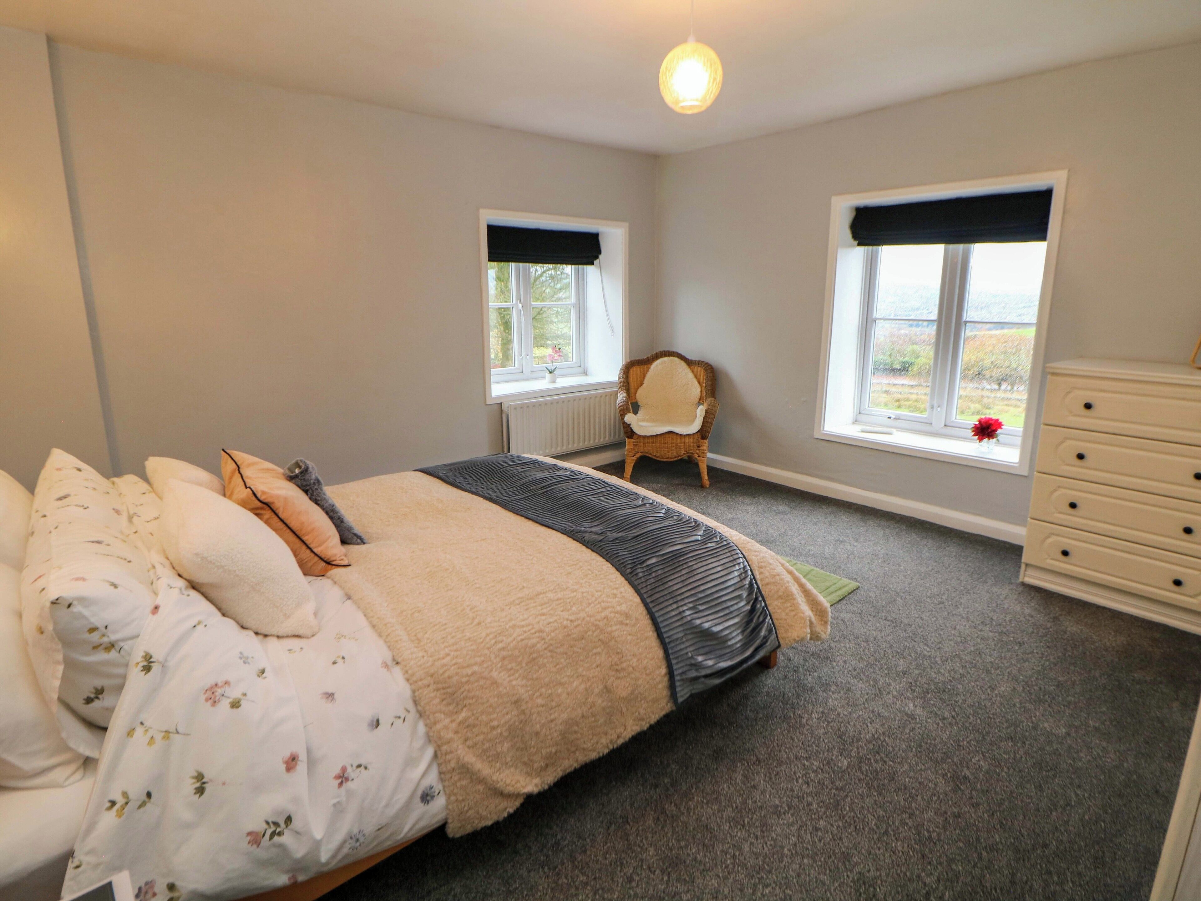 3 bedrooms, individually decorated, individually furnished, free WiFi