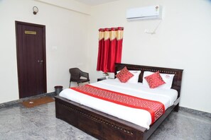 9 Schlafzimmer, Bügeleisen/Bügelbrett, kostenloses WLAN