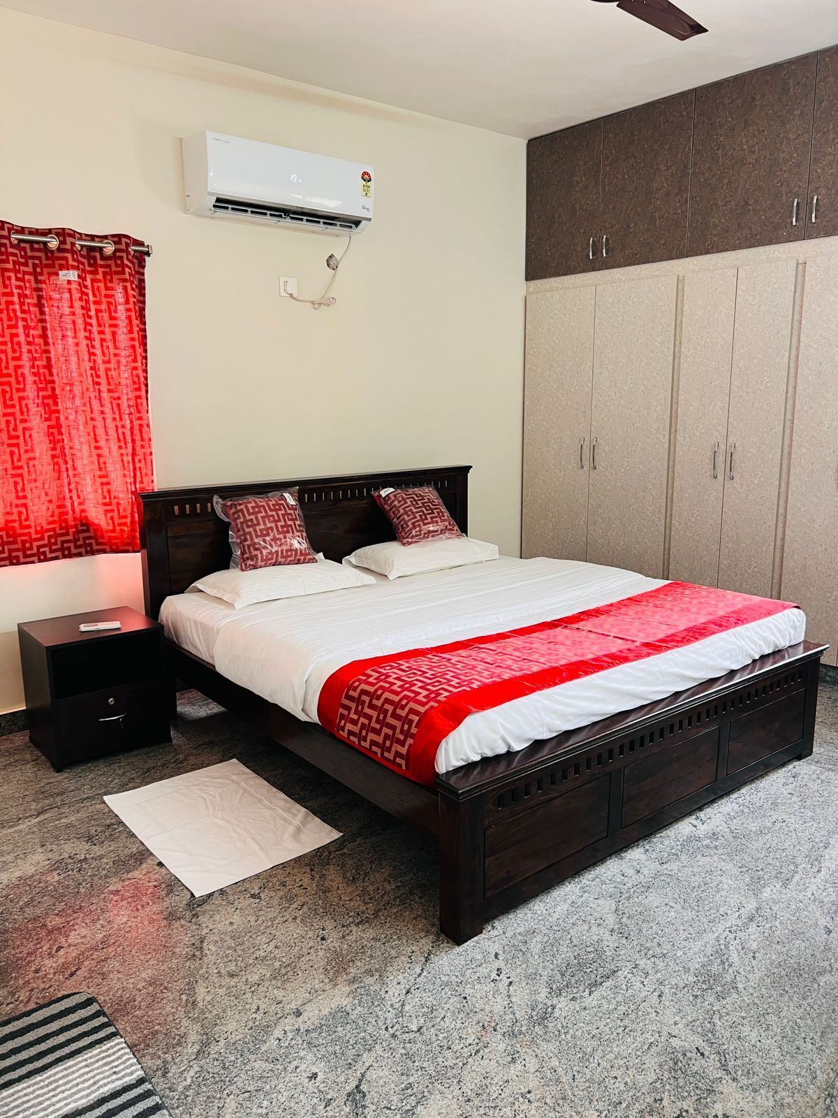 9 dormitorios, tabla de planchar con plancha, Internet