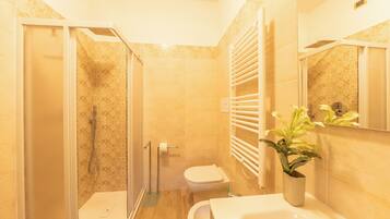 Apartment | Bathroom