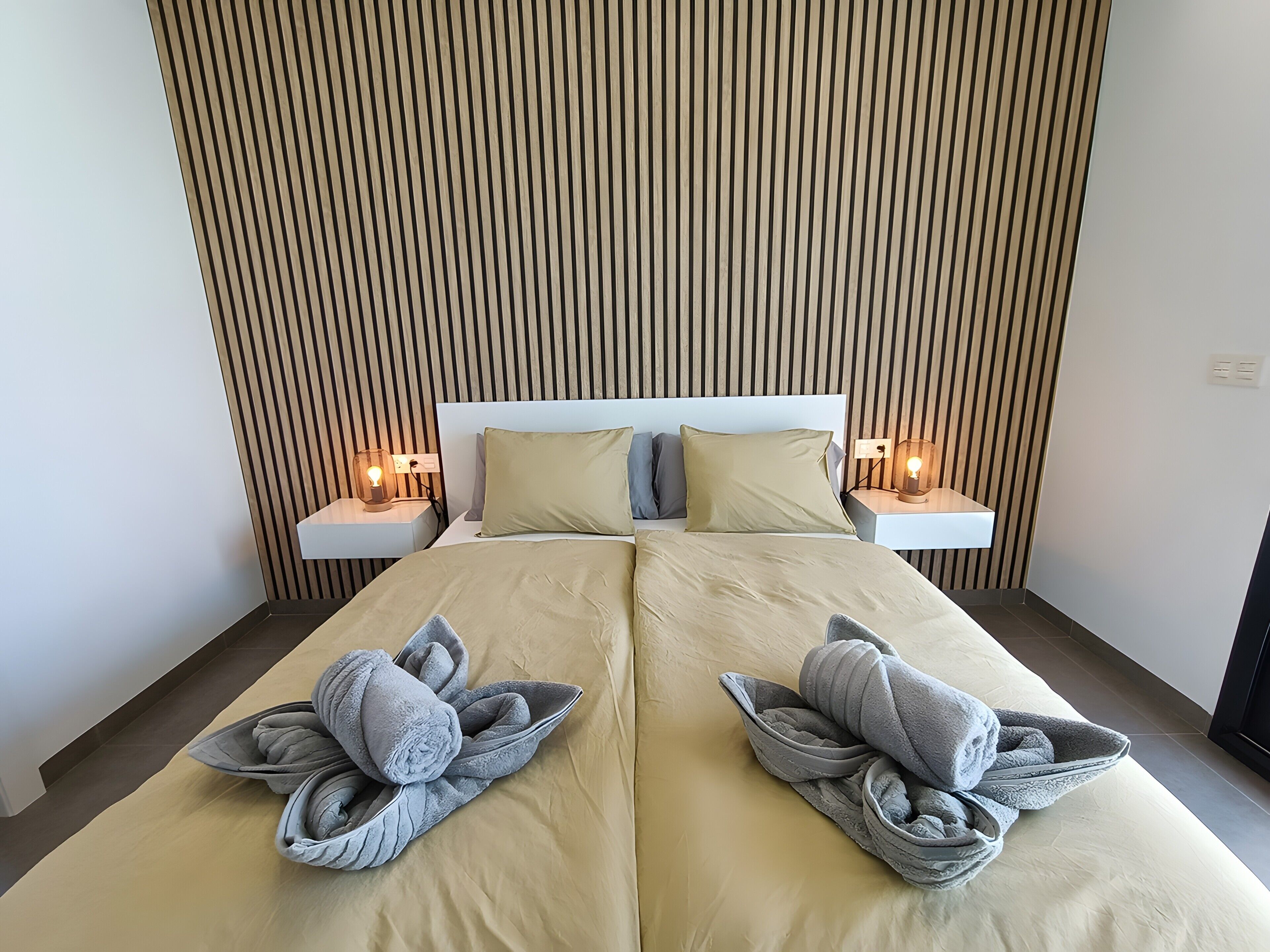 3 dormitorios, tabla de planchar con plancha, wifi y ropa de cama