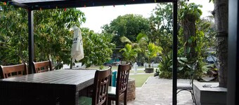 3-bedroom villa in enchanting St. Petersburg with AC comfort