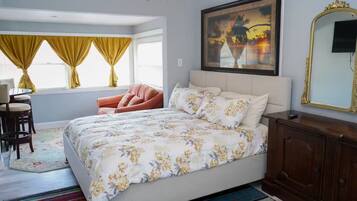 Iron/ironing board, free WiFi, bed sheets