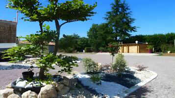 Enceinte de lâhĂ©bergement