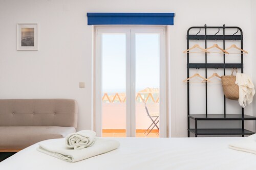 Surf Yoga Ericeira Guest House