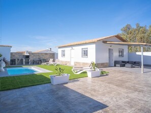 Exterior - Encantador Chalet con Piscina (Conil de la Frontera)