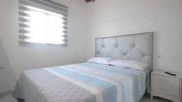 Deluxe Chalet, Patio, Pool View | Iron/ironing board, free WiFi, bed sheets