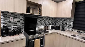 Apartment, 1 Bedroom, Accessible, Balcony | Interior