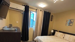 Apartment, 1 Bedroom, Accessible, Balcony - Charming Kingston Apartment With City Views (Kingston)