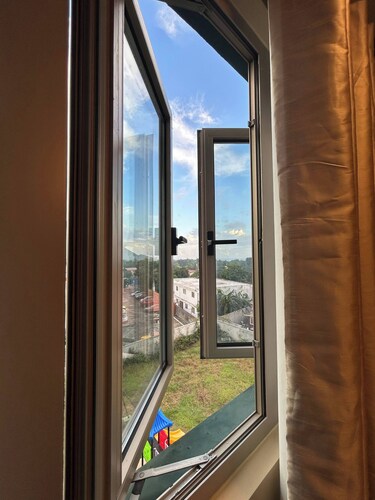 Charming Kingston Apartment With City Views