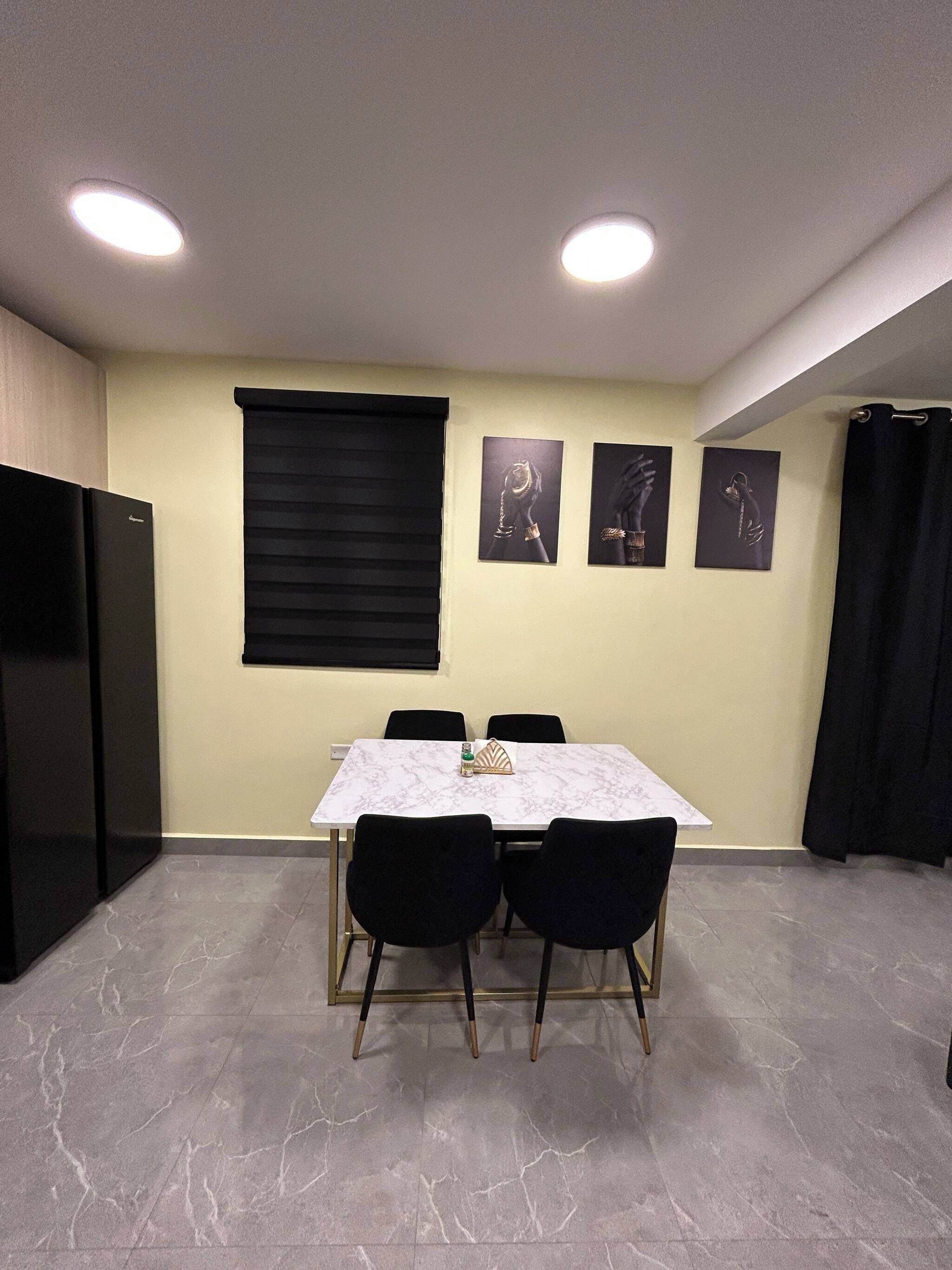 Apartment, 1 Bedroom, Accessible, Balcony | Dining room