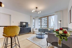 TV - 5* one bedroom flat in Kirchberg (Luxembourg City)