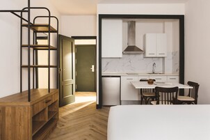 Studio (annex building) | Living area | 50-inch TV with cable channels