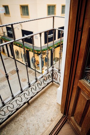 View from room - Honest Hotel Granada (Granada)