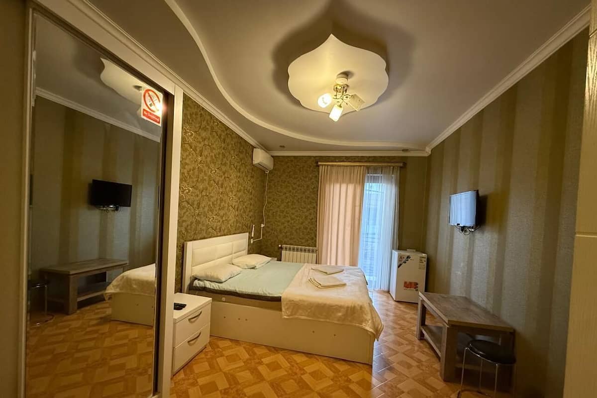 Classic Double Room, Balcony, City View | Desk, free WiFi