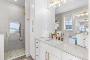 Shower, hair dryer, towels - Brand New 4BR Luxury Vacation Home with Heated Pool/Spa in Fort Myers Beach, Walk to the Beach (Fort Myers Beach)