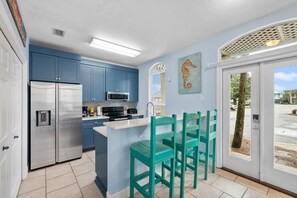 Fridge, microwave, oven, stovetop - Large Family Beach House - 5-Min Walk to Gulf, Sleeps 12! NEW TO PROGRAM! (Miramar Beach)