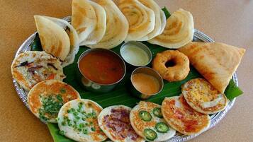 Tägliches nach Wunsch zubereitetes Frühstück gegen Gebühr