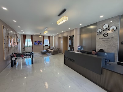 Moonlight Hotel