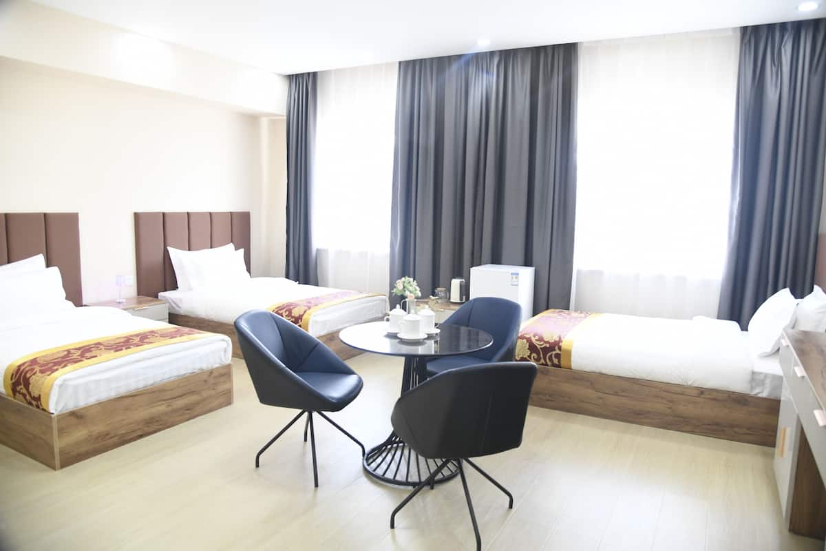 Standard Triple Room | Desk, free WiFi, bed sheets