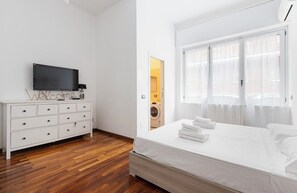 2 bedrooms, WiFi, bed sheets - The Corner - Appartment (Milano)