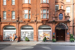 Exterior - Sloane Gardens VIII by onefinestay (London)