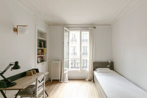 3 bedrooms, iron/ironing board, free WiFi, bed sheets - Rue Barye by onefinestay (Paris)
