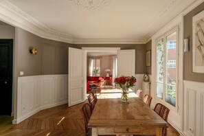 Dining - Rue Barye by onefinestay (Paris)