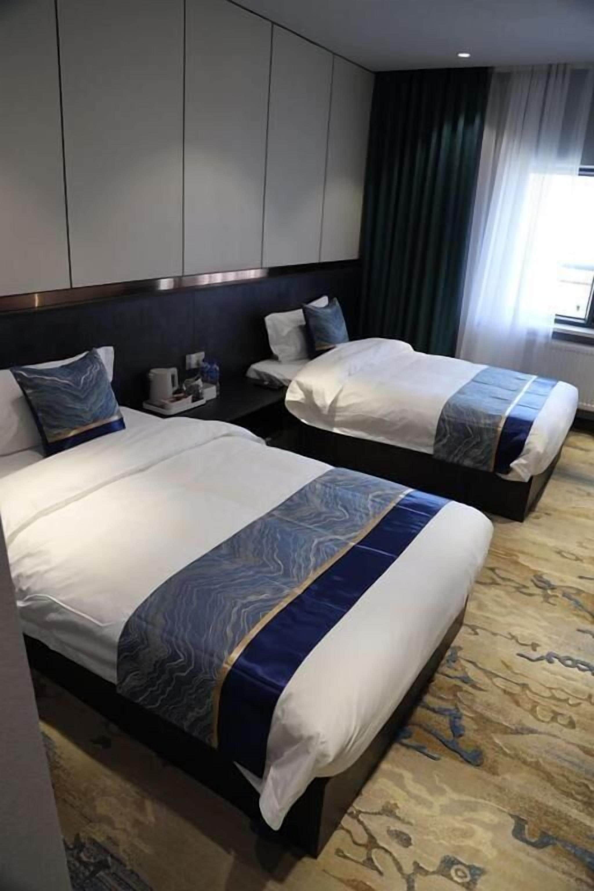 Standard Twin Room | Free WiFi