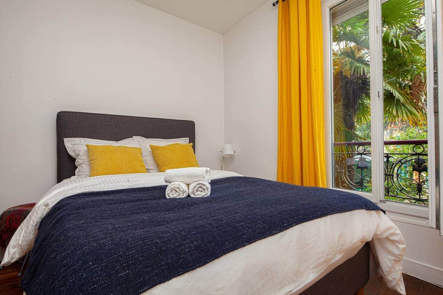 1 habitación, tabla de planchar con plancha, wifi gratis y ropa de cama 