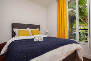 1 habitación, tabla de planchar con plancha, wifi gratis y ropa de cama 