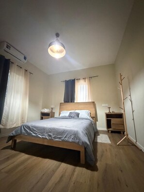 2 bedrooms, iron/ironing board, travel cot, WiFi - Stylish 2-bedroom retreat near Janthiel (Willemstad)