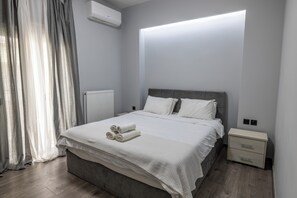 2 bedrooms, iron/ironing board, free WiFi, bed sheets - Two bedroom central apartent #by db apartments (Thessaloniki)