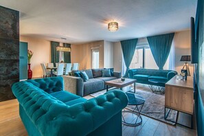 TV - Villa Ancora near Medulin for 10 persons with private pool & pet friendly - only 800 meters from beach (Ližnjan)