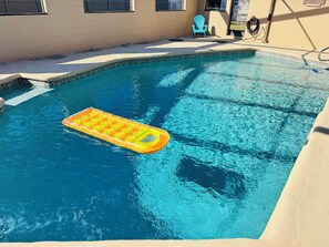 Alberca al aire libre 