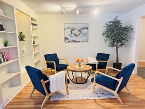 Interior - 5/3 Pool Home In Central Lakeland, Pet Friendly! (Lakeland)