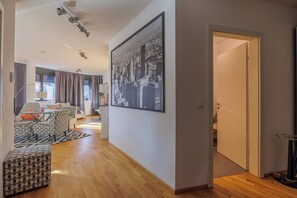 Interior - Luxury City Apartment Villach/Central/AirCon/Modern/Free Parking/Kitchen/Balcony (Villach)