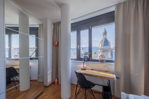 Interior - Luxury City Apartment Villach/Central/AirCon/Modern/Free Parking/Kitchen/Balcony (Villach)