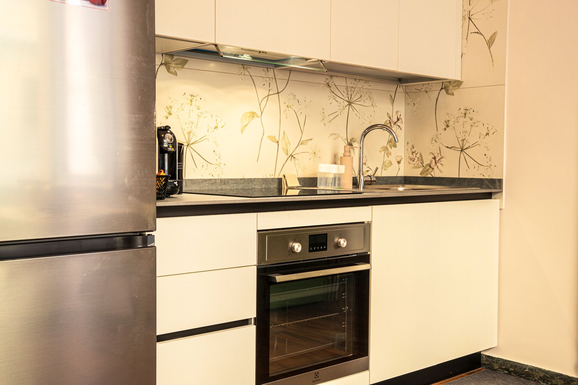 Réfrigérateur, four, plaque de cuisson, lave-vaisselle